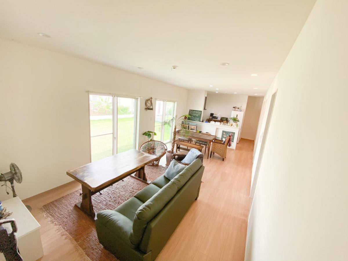 2019新築 ! Guest House Holoholo Beach Side Ishigaki  외부 사진
